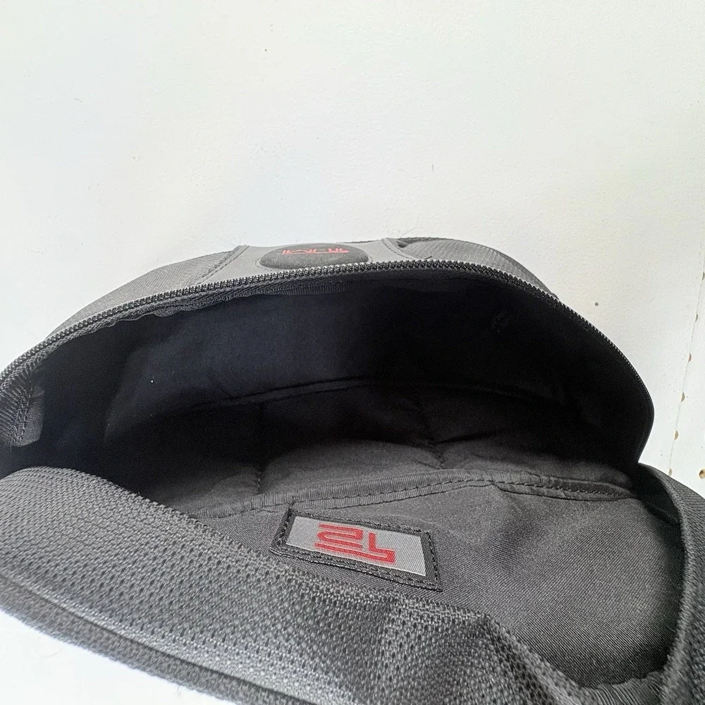 Tumi T2 Pewter Ballistic Nylon Fanny Pack Unisex Adults Black Belt Bag Pouch